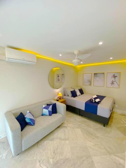 Apartamento Exclusive Beachfront Penthouse: Private Pool, Amazing View
