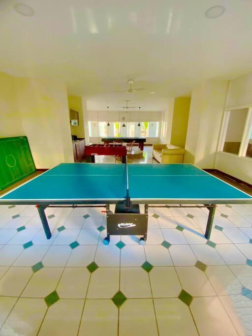 Exclusive Beachfront Penthouse: Private Pool, Amazing View Apartamento *