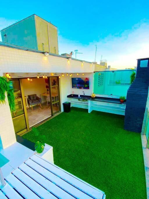 Exclusive Beachfront Penthouse: Private Pool, Amazing View *